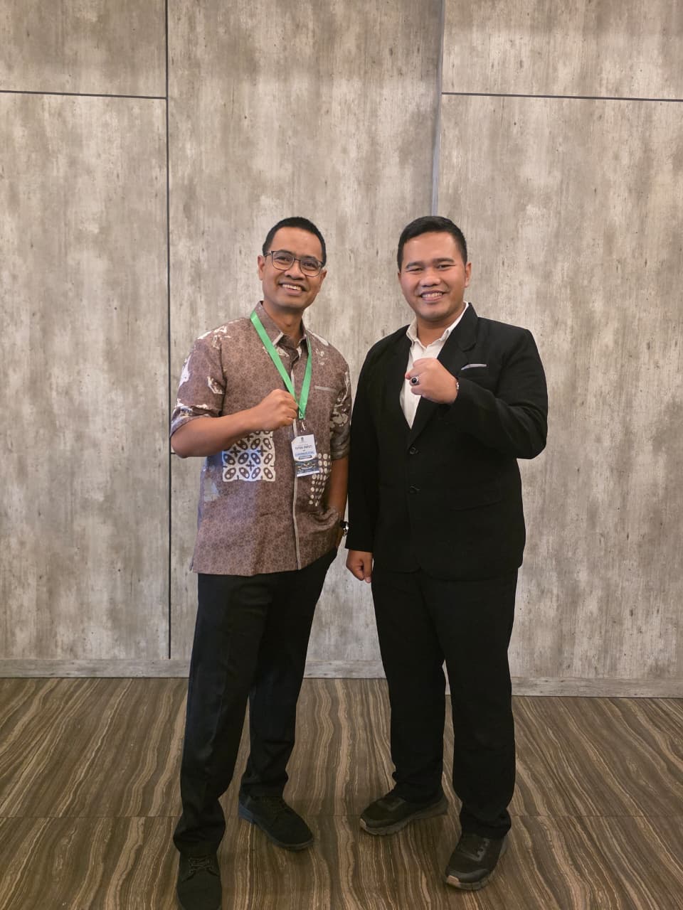 Dr. Christian BP SH, Mkn Menyamapaikan sambutan saat menjadi Project Director
